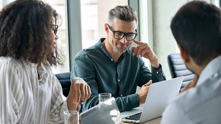Account Developer Representative Account Executive vs Sales Development Representative: Understanding ...